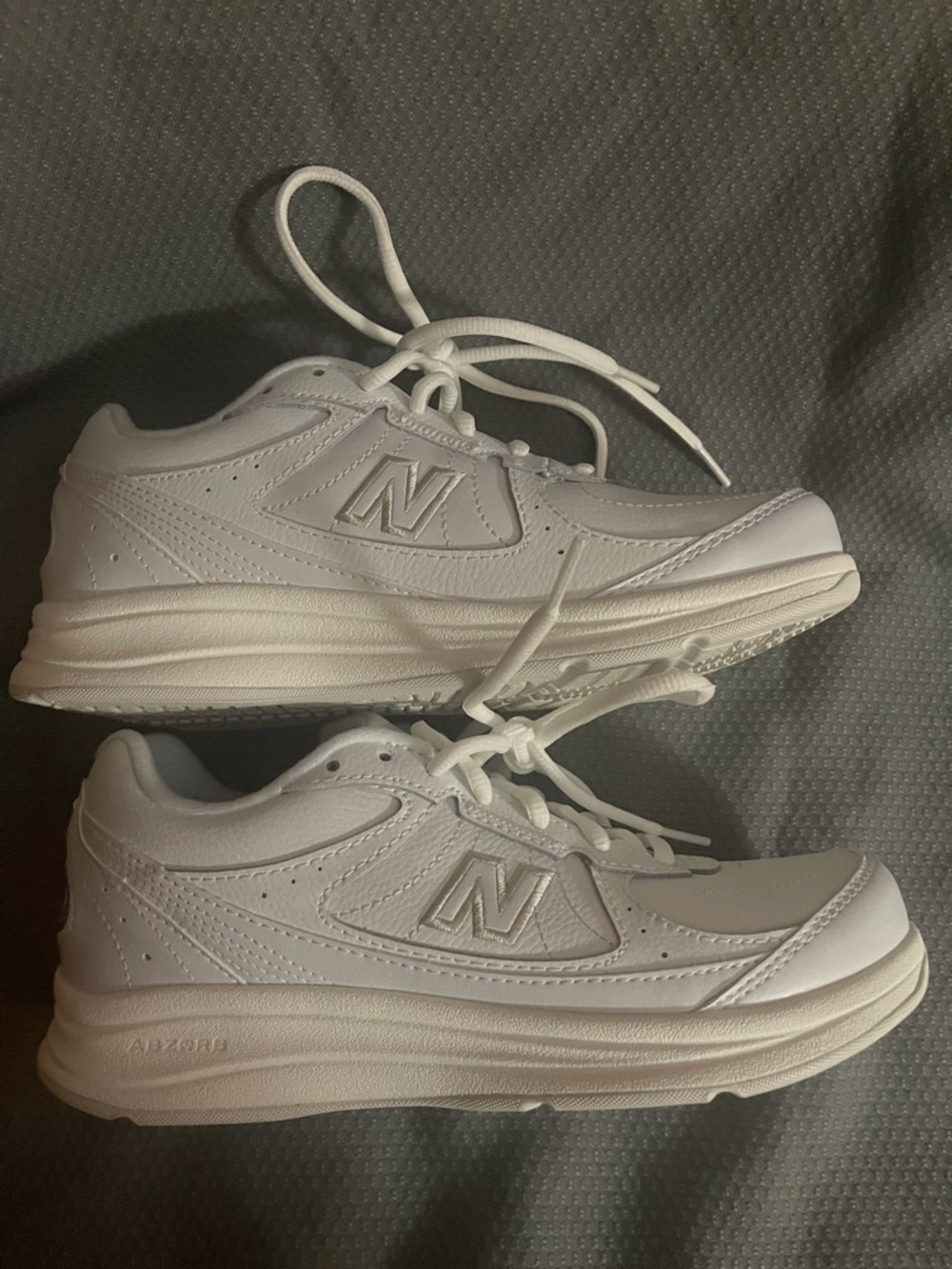 NewBalance 577 Women's White Leather Lace-Up Walking Sneakers Arch Support size7